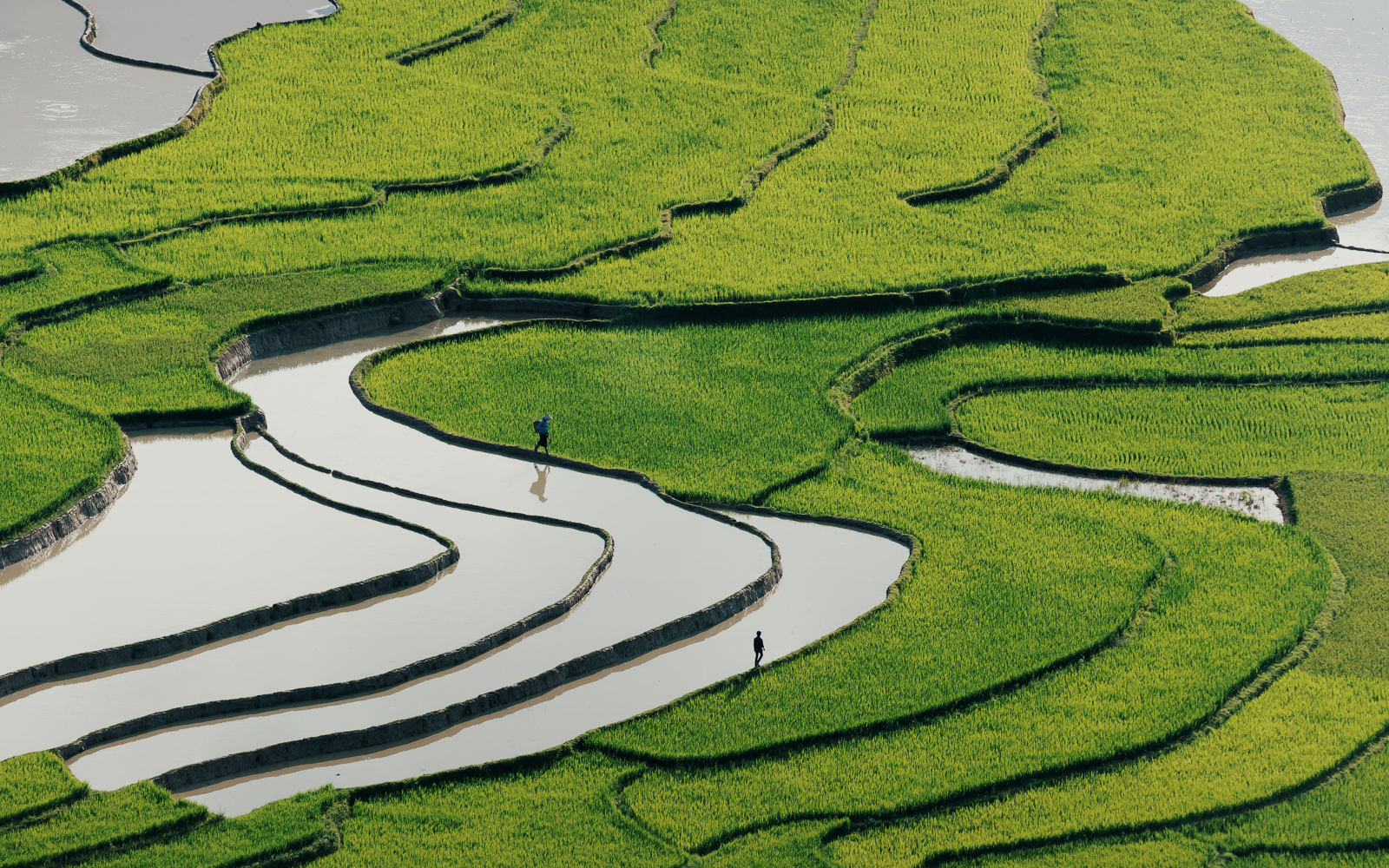 Vietnam on the road Vietnam on the road