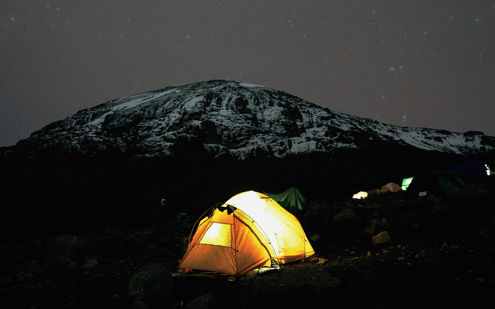 Scalare il Kilimanjaro: la porta dell'avventura Scalare il Kilimanjaro: la porta dell'avventura